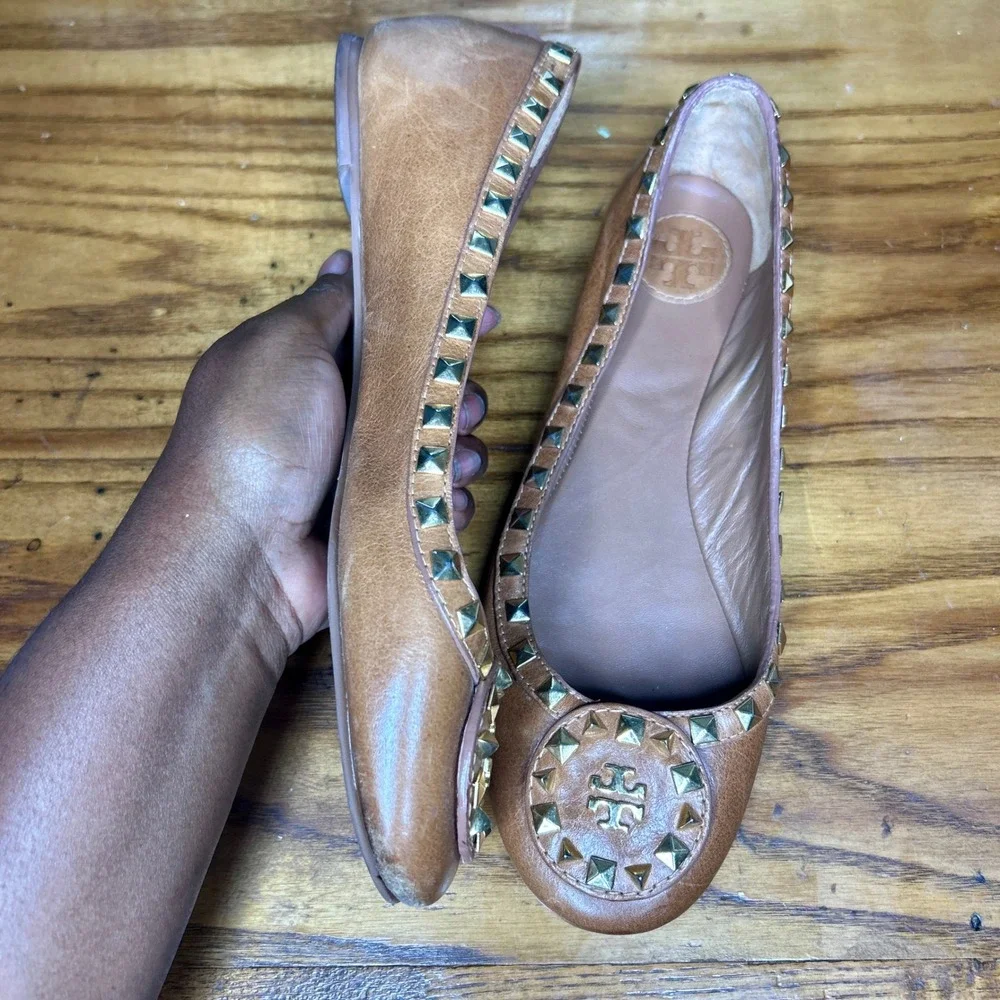 Tory‎ Burch Dale Ballet Flats Womens 8 Tan Leather Studded Logo shoes